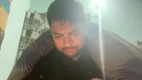Snapshot of tigertinku chatting on December 17, 6:58 pm tigertinku online show from December 17, 6:58 pm