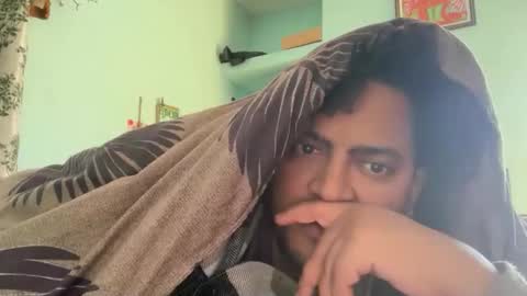 Snapshot of tigertinku chatting on December 23, 7:39 am tigertinku online show from December 23, 7:39 am