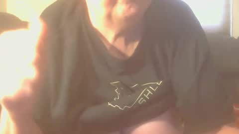Snapshot of tight_kitty55 chatting on May 29, 5:44 pm tight Kitty55 online show from May 29, 5:44 pm