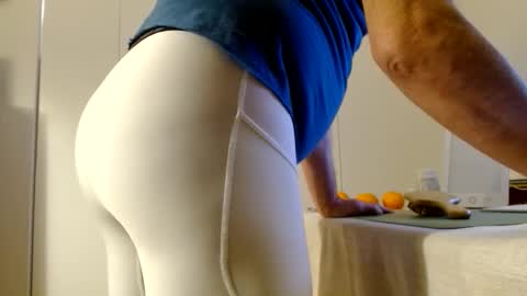 Snapshot of tightshortsspank chatting on January 12, 10:15 pm Tightshortsspank online show from January 12, 10:15 pm