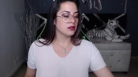 Tiina  online show from December 28, 10:47 am