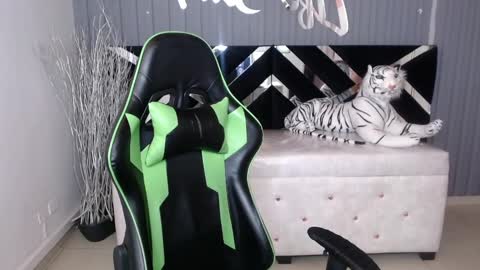 Tiina  online show from December 29, 10:34 am