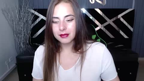 Tiina  online show from January 18, 1:40 pm