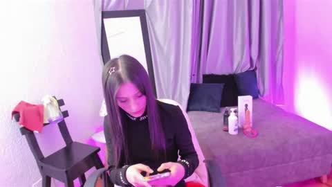Snapshot of tiinajonus_ chatting on June 5, 4:30 am tiinajonus_ online show from June 5, 4:30 am