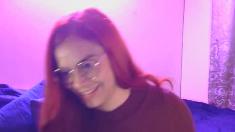 Snapshot of tiiny_emiily chatting on April 28, 1:59 am TIINY Special show when it reaches 10000 flowers online show from April 28, 1:59 am