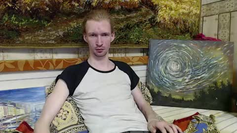 Snapshot of tima_drunk chatting on December 17, 10:11 pm Timofey online show from December 17, 10:11 pm