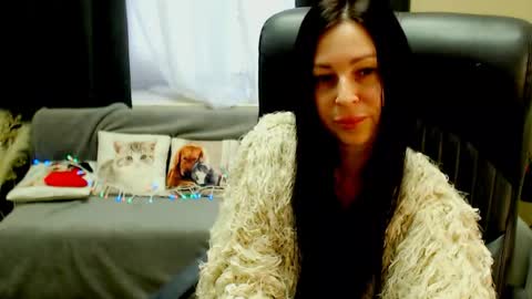 Luisa online show from March 18, 9:01 am