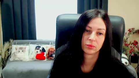 Snapshot of timeparadice chatting on June 3, 7:55 am Luisa online show from June 3, 7:55 am