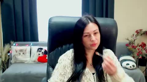 Snapshot of timeparadice chatting on June 8, 7:53 am Luisa online show from June 8, 7:53 am