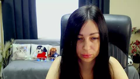 Snapshot of timeparadice chatting on June 10, 7:51 am Luisa online show from June 10, 7:51 am