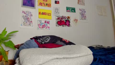 Snapshot of timewith_sebas chatting on May 21, 12:39 am salem online show from May 21, 12:39 am