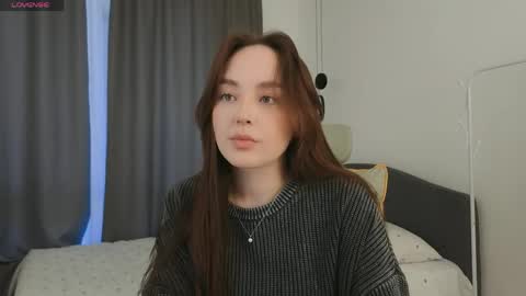 Mia online show from March 31, 1:33 pm