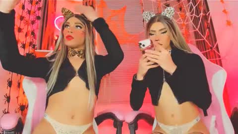 Snapshot of timmy_boyy chatting on October 25, 1:57 am Hallie And Annie online show from October 25, 1:57 am