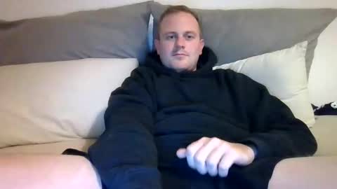 Snapshot of timothy__sf chatting on October 23, 5:55 pm Tim online show from October 23, 5:55 pm