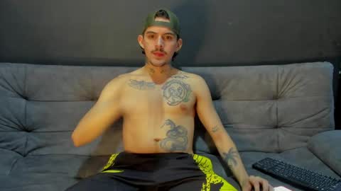 Snapshot of timothy_eliot chatting on May 5, 8:44 am wanna play bareback uncut colombian couple new twink bbk online show from May 5, 8:44 am