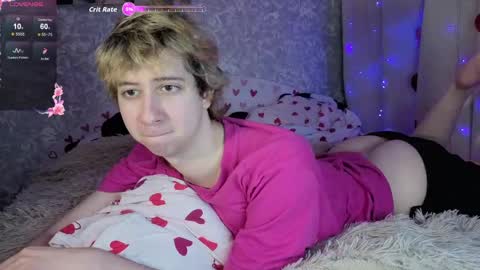 Snapshot of timothy_fox chatting on April 26, 8:17 pm Timothy Fox online show from April 26, 8:17 pm