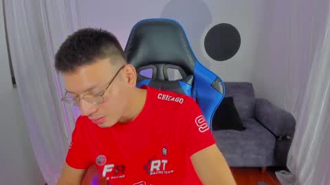 timi  jones online show from December 3, 10:50 am