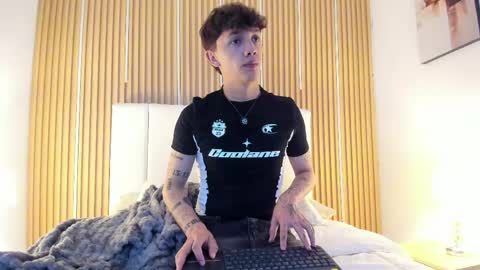 Snapshot of timothy_ross chatting on June 8, 8:31 pm Timothy 21 years old online show from June 8, 8:31 pm