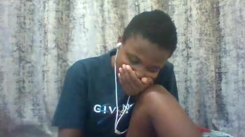 Snapshot of tina2030_1 chatting on June 6, 5:39 pm tee online show from June 6, 5:39 pm