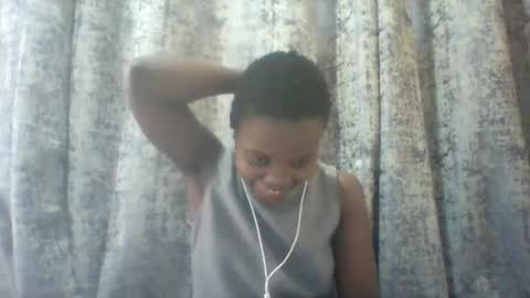 Snapshot of tina2030_1 chatting on June 9, 8:26 am tee online show from June 9, 8:26 am