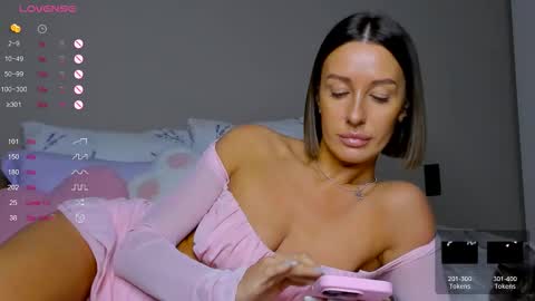 Snapshot of tina__bestie chatting on February 14, 8:55 am Tina online show from February 14, 8:55 am