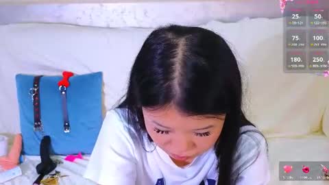 Snapshot of tina__kim chatting on July 28, 12:48 pm tina__kim online show from July 28, 12:48 pm