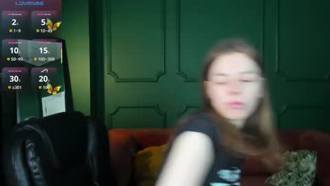 tina_tayllor__ online show from March 20, 5:51 pm