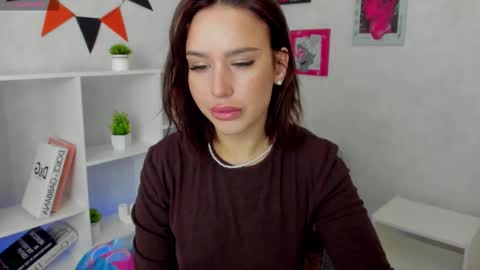Snapshot of tina_xx_tina chatting on March 19, 2:04 am Kristina online show from March 19, 2:04 am