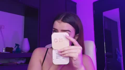Snapshot of tinaajones_ chatting on May 4, 12:06 am Tina online show from May 4, 12:06 am