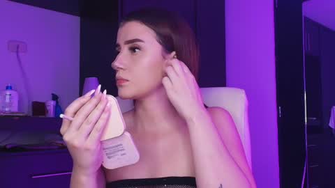 Snapshot of tinaajones_ chatting on May 14, 12:17 am Tina online show from May 14, 12:17 am