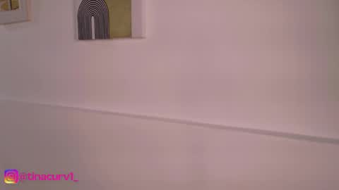 Tina online show from April 16, 11:33 am