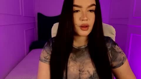 hi im curvy babyface girlie Tina online show from April 23, 7:41 am