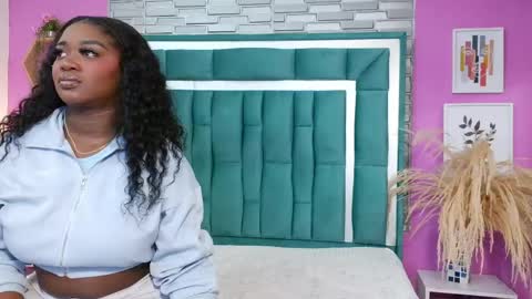 Snapshot of tinajones20 chatting on June 8, 2:17 pm Tina online show from June 8, 2:17 pm