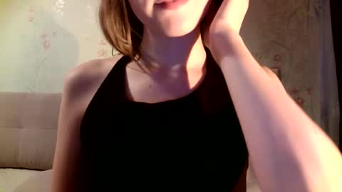 Snapshot of tinalamoon chatting on December 7, 11:51 am Lisa online show from December 7, 11:51 am