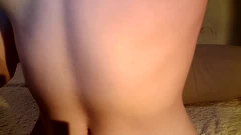 Snapshot of tinalamoon chatting on December 21, 4:41 am Lisa online show from December 21, 4:41 am