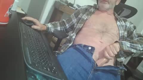 Snapshot of tincup430 chatting on October 31, 11:44 am 5 day load on deck online show from October 31, 11:44 am