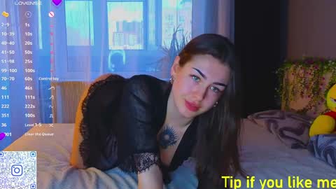 Snapshot of tinnymollys01 chatting on April 1, 2:47 pm Molly online show from April 1, 2:47 pm