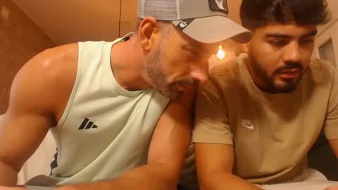 Snapshot of tinoclandestino chatting on January 18, 10:52 am tinoclandestino online show from January 18, 10:52 am