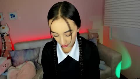 Snapshot of tiny_cora chatting on November 9, 4:27 pm tiny_cora online show from November 9, 4:27 pm