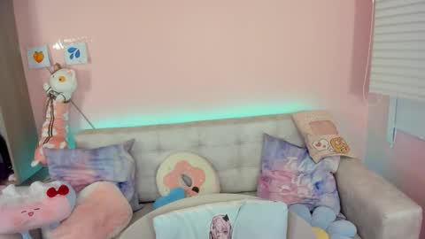 Snapshot of tiny_cora chatting on November 27, 4:31 pm tiny_cora online show from November 27, 4:31 pm