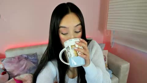 Snapshot of tiny_cora chatting on April 25, 4:26 pm tiny_cora online show from April 25, 4:26 pm