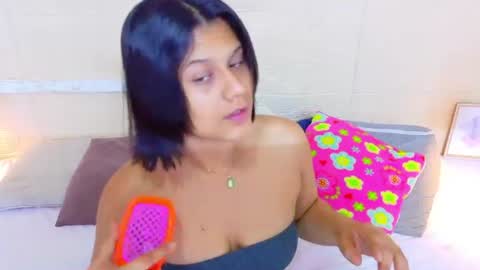 Snapshot of tiny_whore18 chatting on July 9, 8:40 am tiny_whore18 online show from July 9, 8:40 am