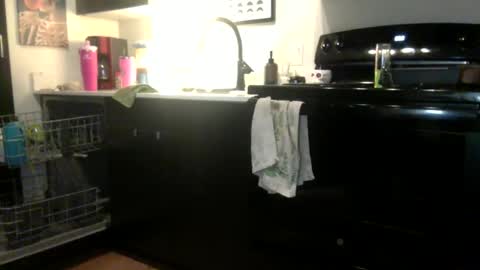 tinyandtatted420 online show from January 7, 12:57 am