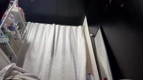 stage Kylie Sinner  brand CLITBAIT online show from February 18, 7:41 pm