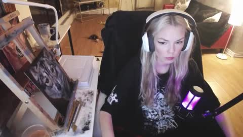 stage Kylie Sinner  brand CLITBAIT online show from February 20, 3:01 am