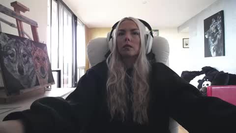 stage Kylie Sinner  brand CLITBAIT online show from October 28, 3:14 pm