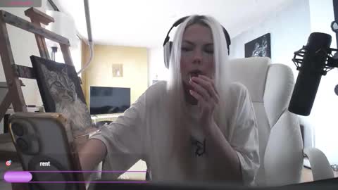 stage Kylie Sinner  brand CLITBAIT online show from March 7, 1:08 pm