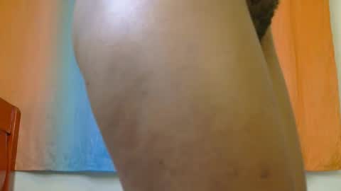 Snapshot of tinylunaah chatting on May 6, 12:32 pm tinylunaah online show from May 6, 12:32 pm