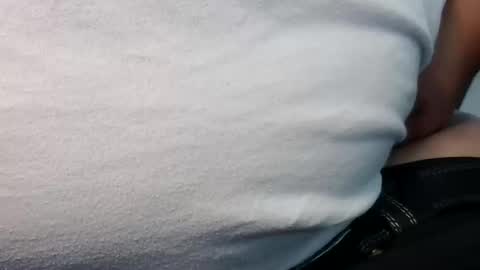 Snapshot of tinypecker6 chatting on November 6, 7:37 pm tinypecker6 online show from November 6, 7:37 pm