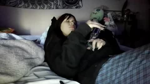 Snapshot of tinytittiexx chatting on April 7, 2:06 pm tinytittiexx online show from April 7, 2:06 pm